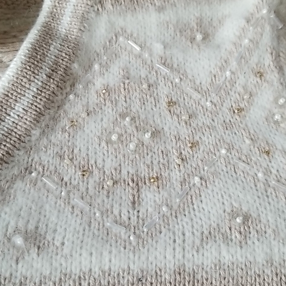 Sweater - Picture 2 of 4